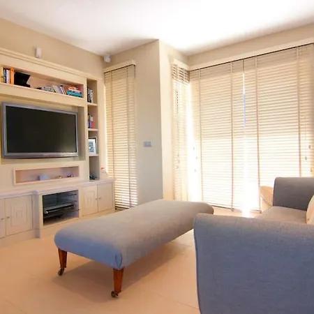 Sleeps 8 Pool Air Con T479991 * Vale do Lobo