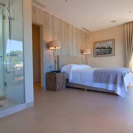 Sleeps 8 Pool Air Con T479991 Vale do Lobo